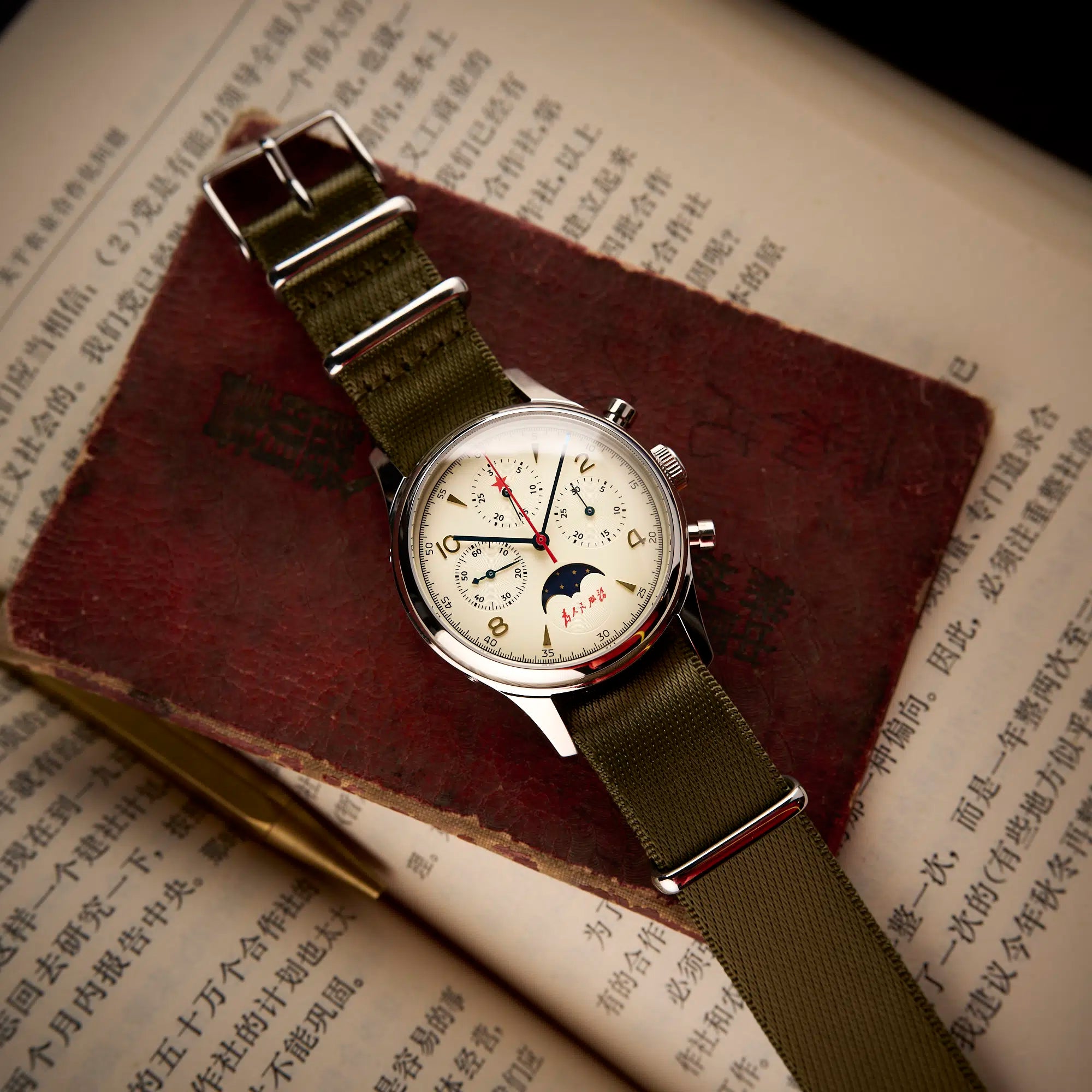 Ravbold Crème Duty Moon - Montre demi lune 40 mm